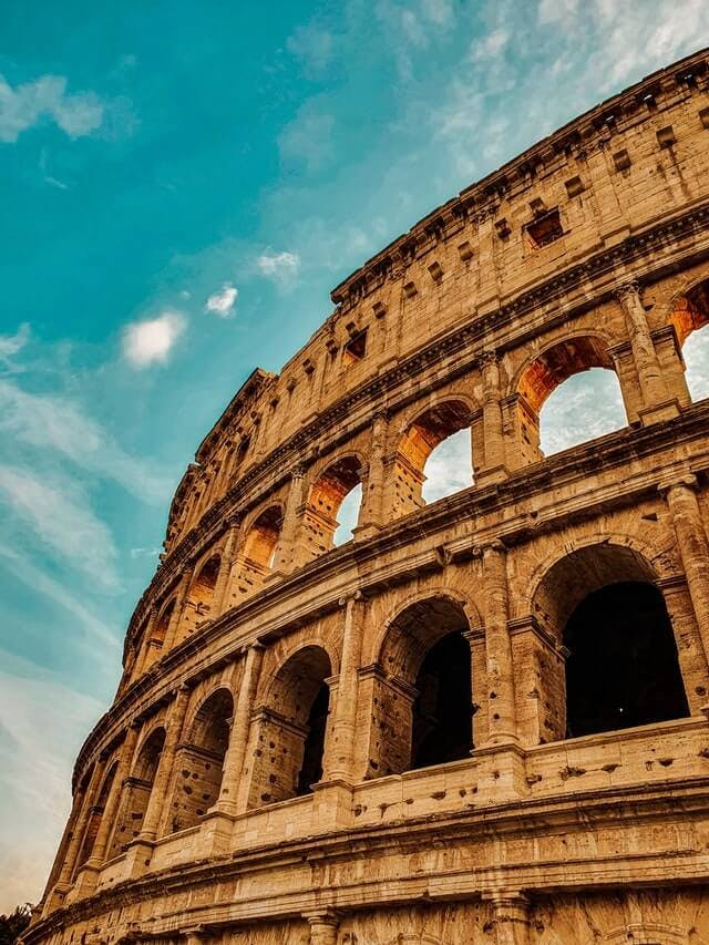Zoomed image of the Roman colosseum